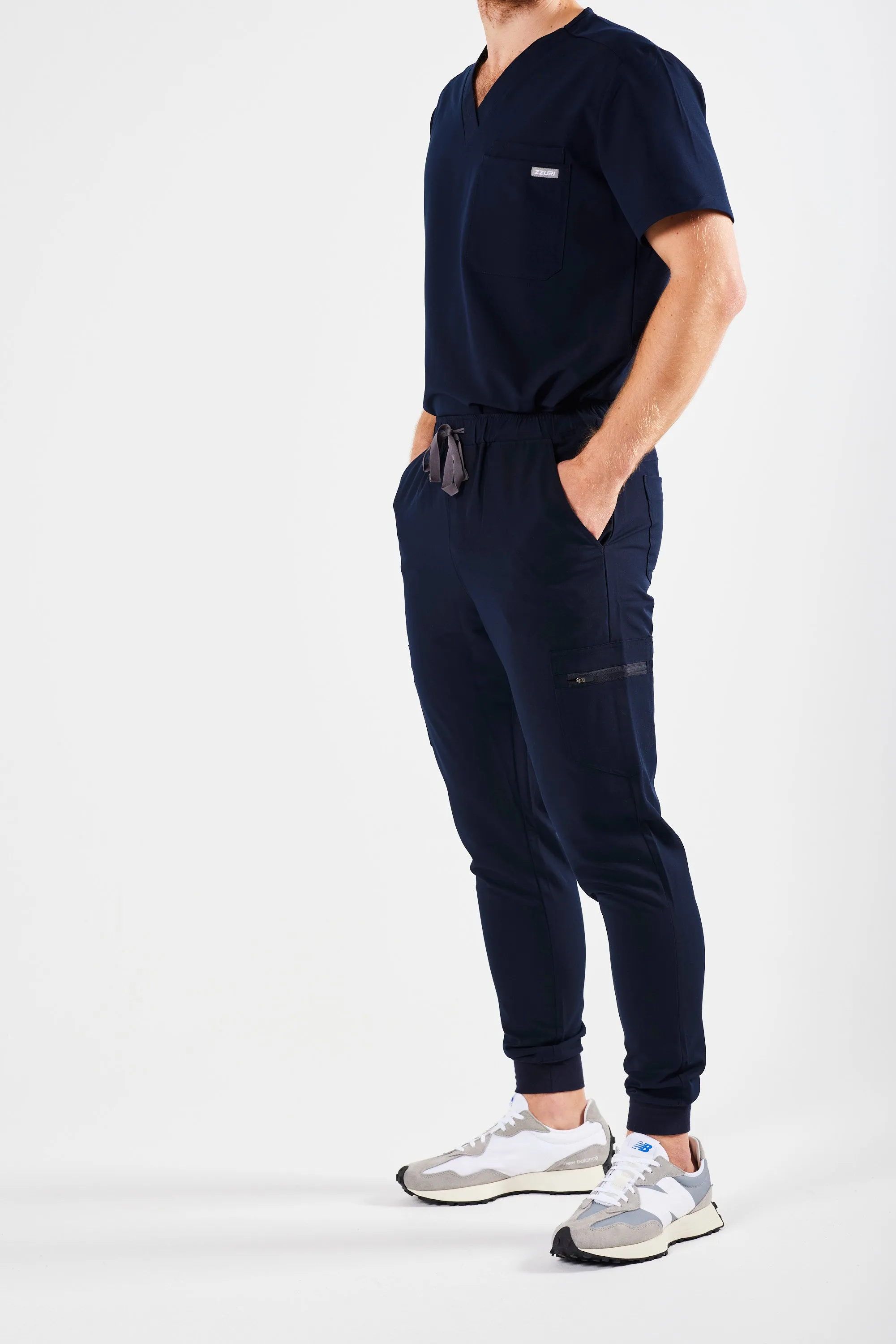 CLASSIC MEN’S JOGGER SCRUB PANT (NAVY)