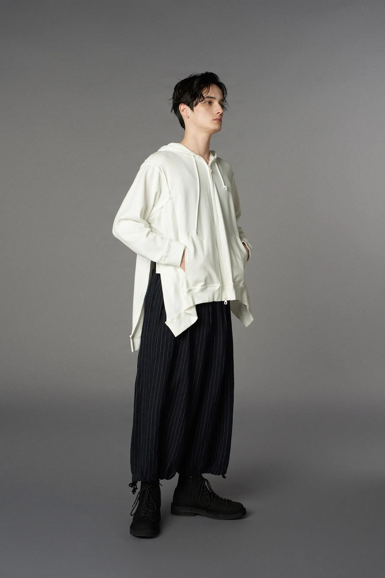 LIGHT DONGGOROS BALLOON PANTS