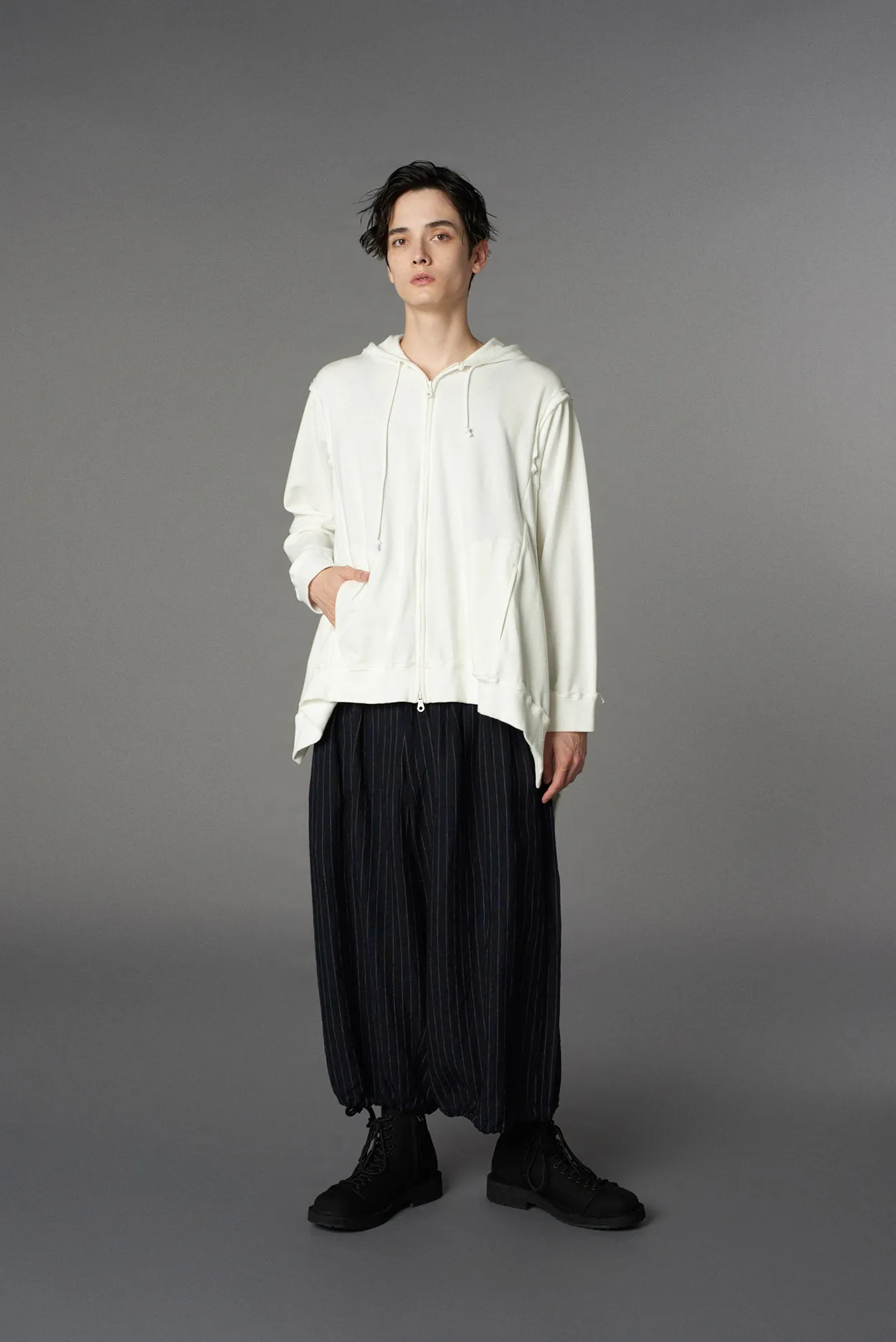 LIGHT DONGGOROS BALLOON PANTS