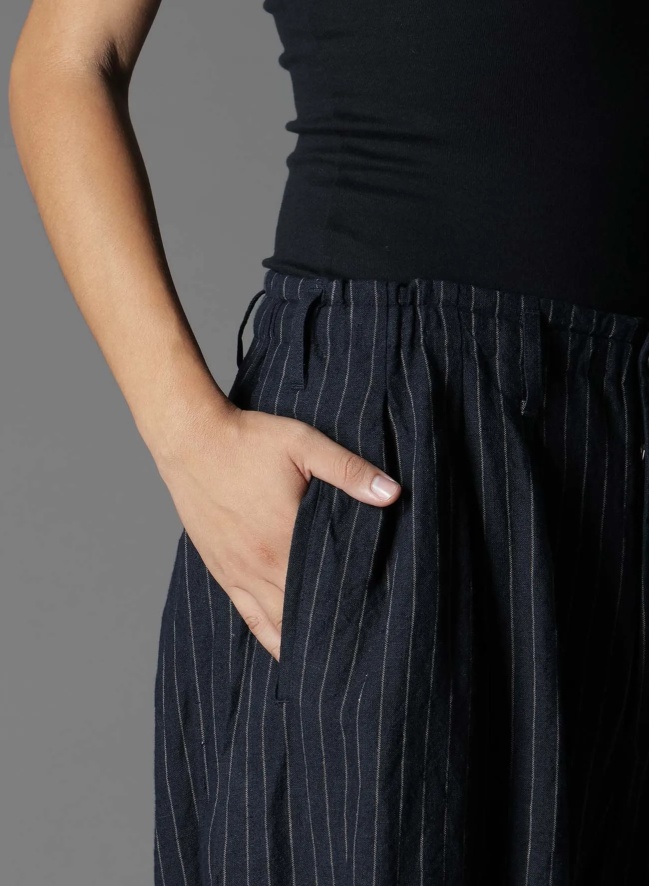 LIGHT DONGGOROS BALLOON PANTS