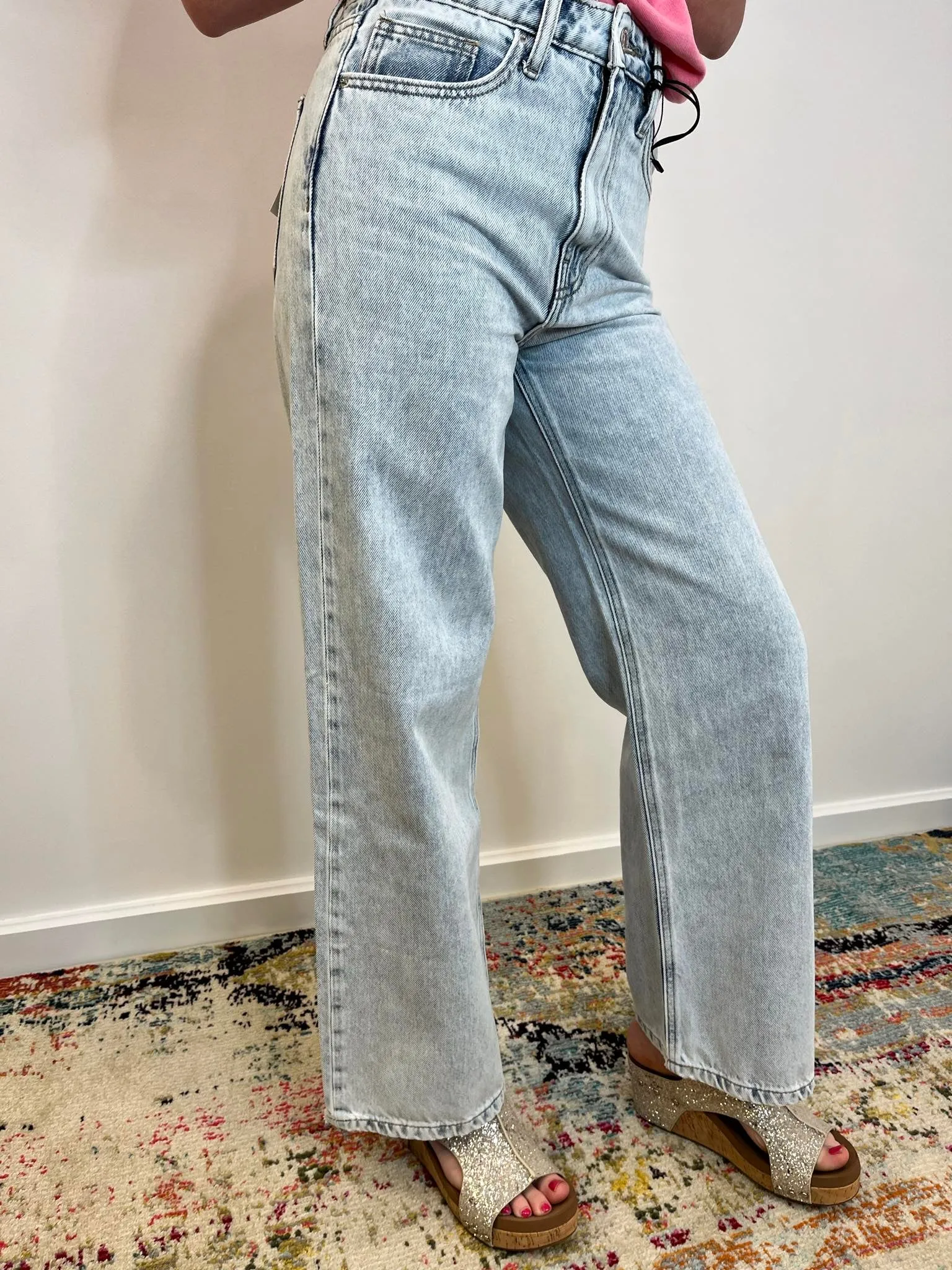 Sara High Waist Wide Leg Straight Jean - Light Wash