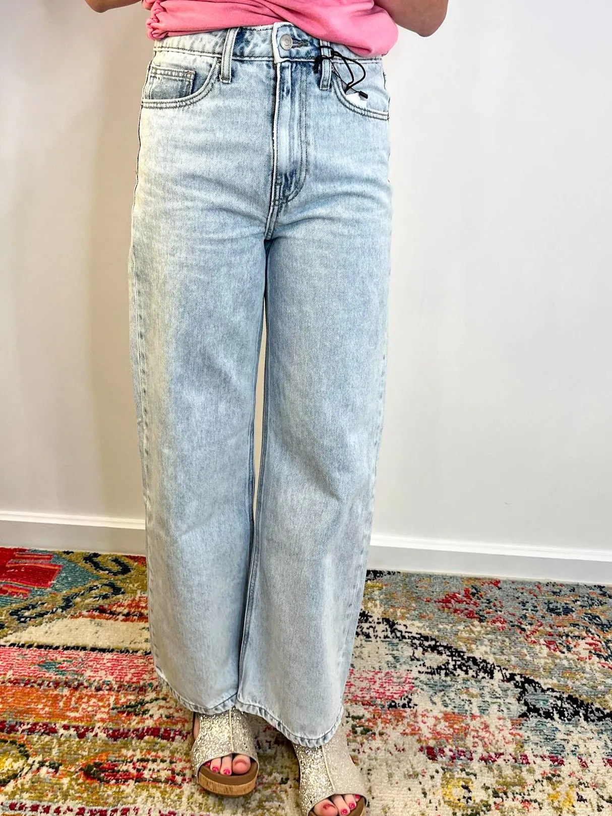 Sara High Waist Wide Leg Straight Jean - Light Wash