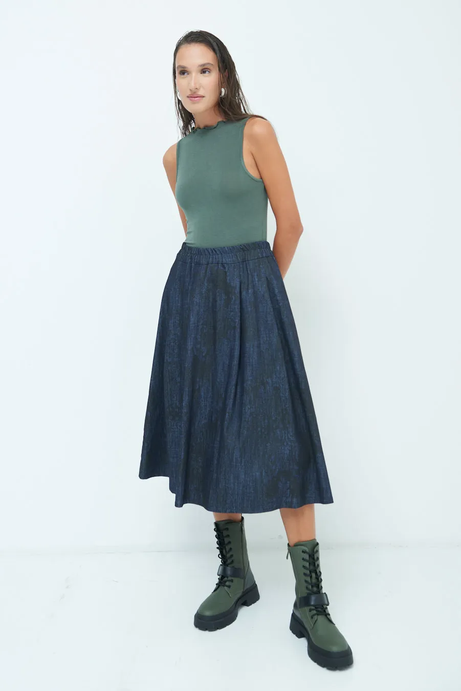 Textured pleated midi skirt wholesale