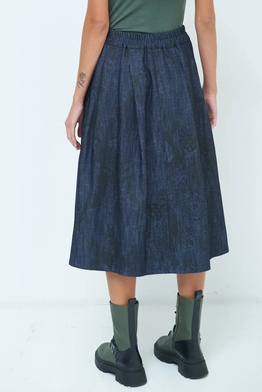 Textured pleated midi skirt wholesale