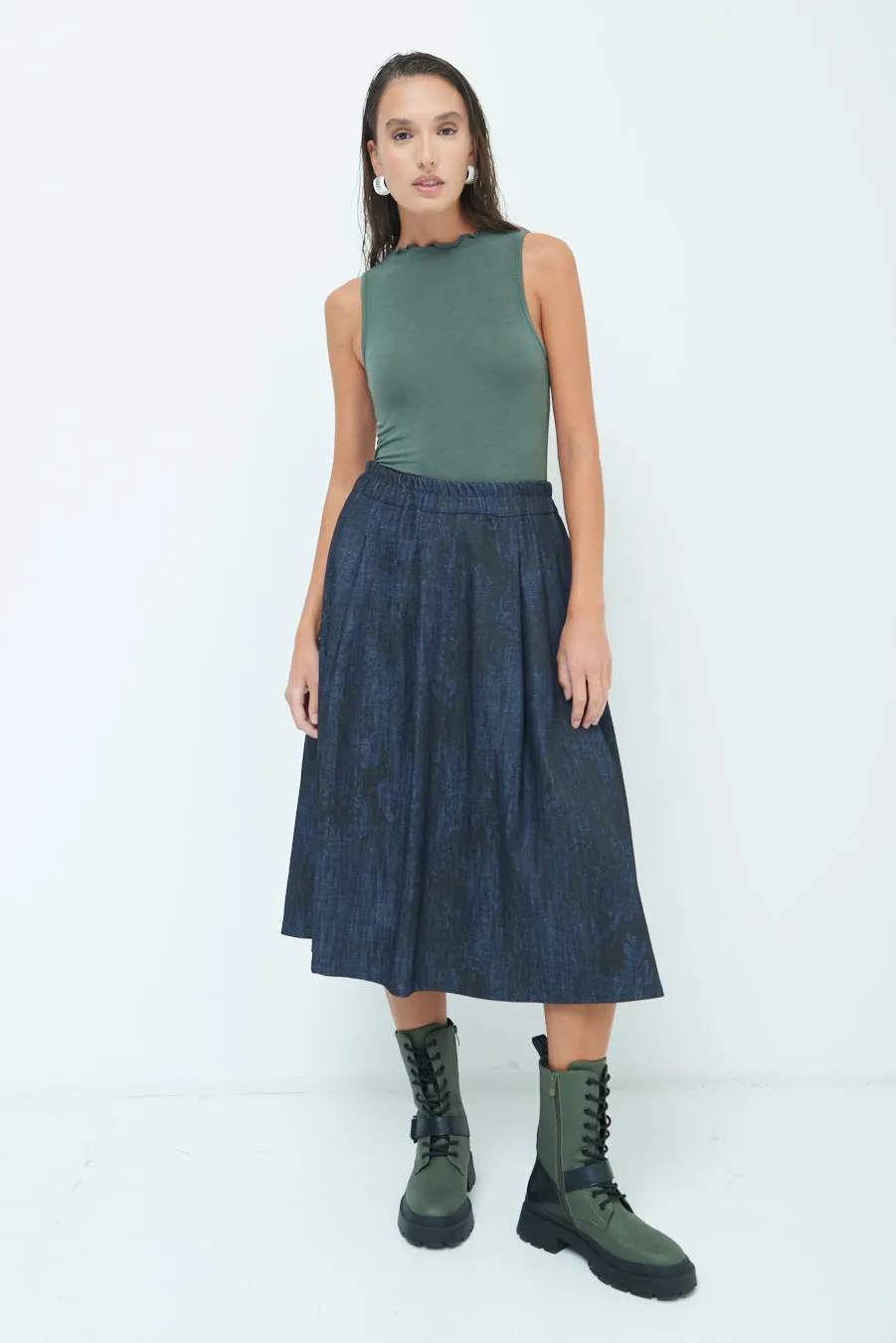 Textured pleated midi skirt wholesale
