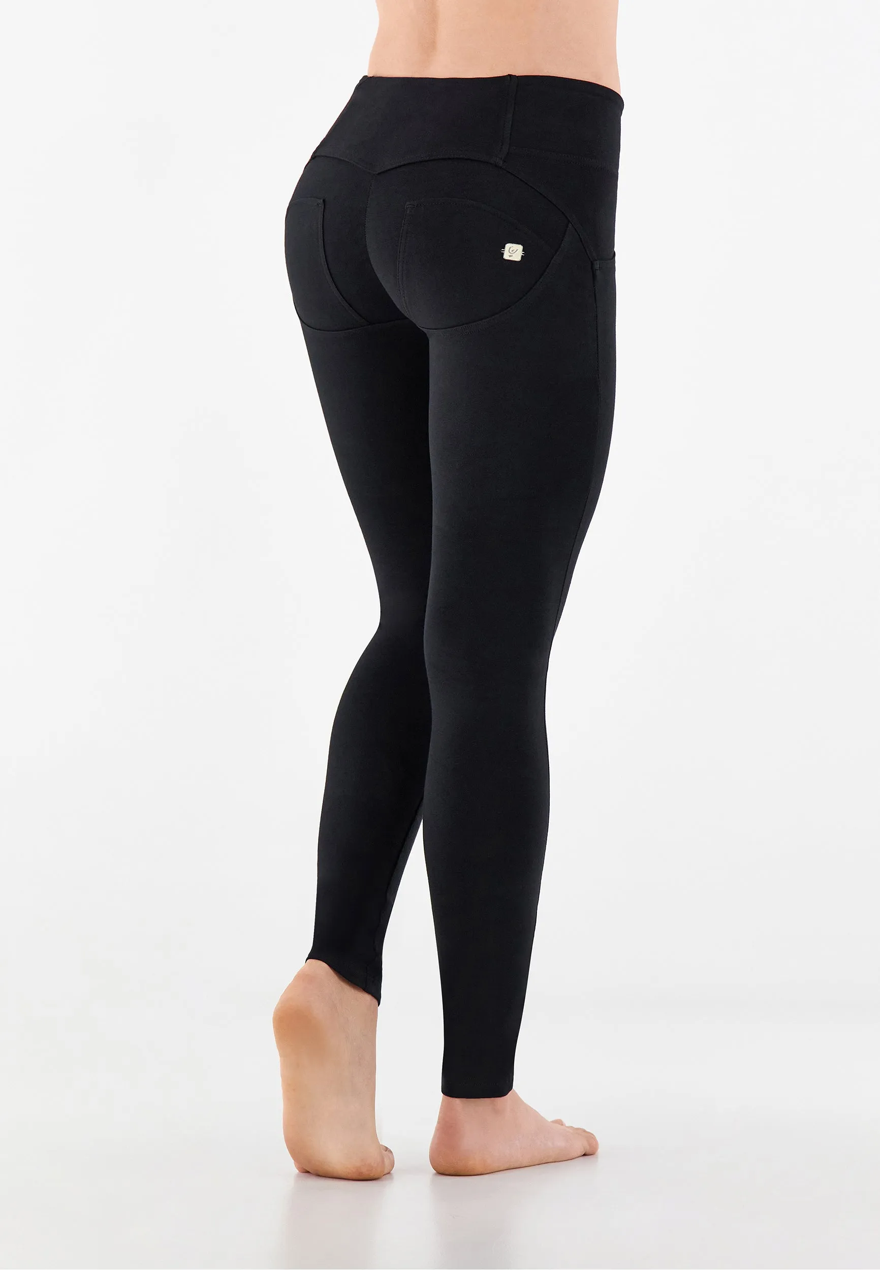 (WRUP1MC001ORG-N) Katoenen Mid Waist WR.UP® met Knoop Sluiting